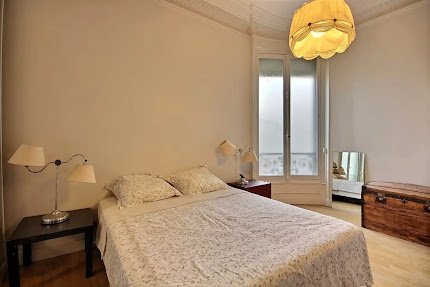 THE SHIMMERING OPERA JEWEL OF PARIS