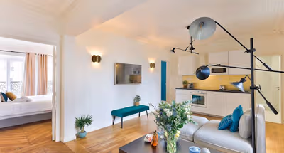 A PICNIC BY THE WATER IN CANAL ST MARTIN