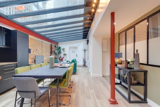EXPANSIVE SKYLIGHTS-A 4 BEDROOM MONTROGUEIL LUXURY