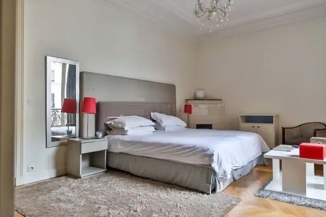 A 220SQM HAUSSMANN JEWEL ON THE CROWN OF CHAMPS ELYSEES