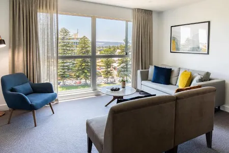 Oaks Glenelg Plaza Pier Suites