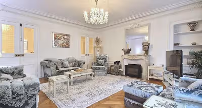 160SQM AVENUE DES CHAMPS ELYSEES