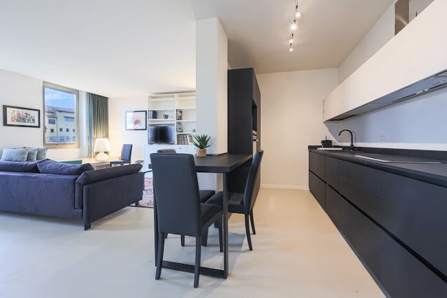 A LUXURY RESIDENCE JUST OFF PONTE VECHHIO