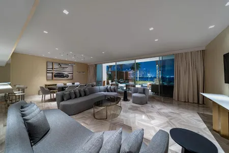 Beach Front 4 Bedrooms Villa, Palm Jumeirah