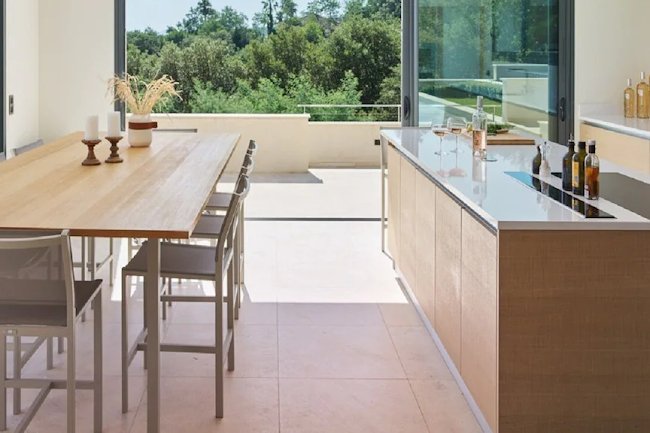 A STUNNING 380m2 MEDITERRANEAN SEA VIEW VILLA