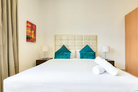 Luxury bedroom at Lincoln Park Serviced Apartment, Al Barsha