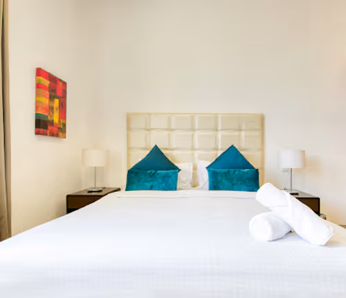 Luxury bedroom at Lincoln Park Serviced Apartment, Al Barsha