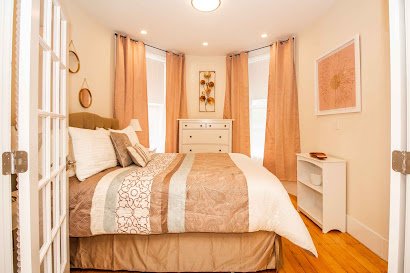 Furnished Apartment Near Commonwealth Boston