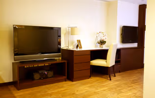 Hennessy Road Apartments, Wan Chai