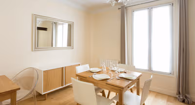 Triomphe Serviced Apartment