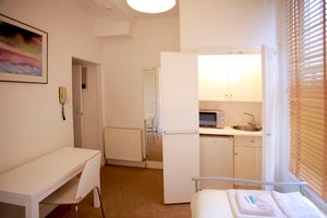 Studios near Kensington Gardens in Paddington