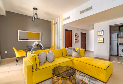 Cozy 2 BR Apartment near The Walk