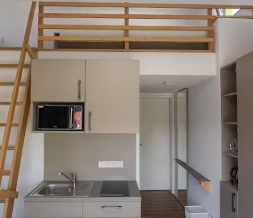 Marywilska Service Apartment