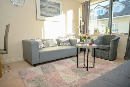 Living area at Shelly Apartment in Watford