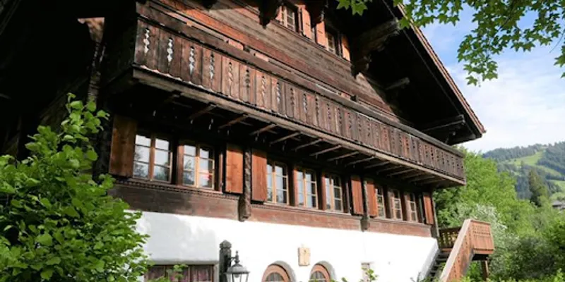 A Traditional Alpine 240 sqm Chalet in Central Gstaad