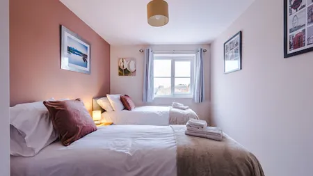 Relaxing 3 Bedroom Chester Home with Garden