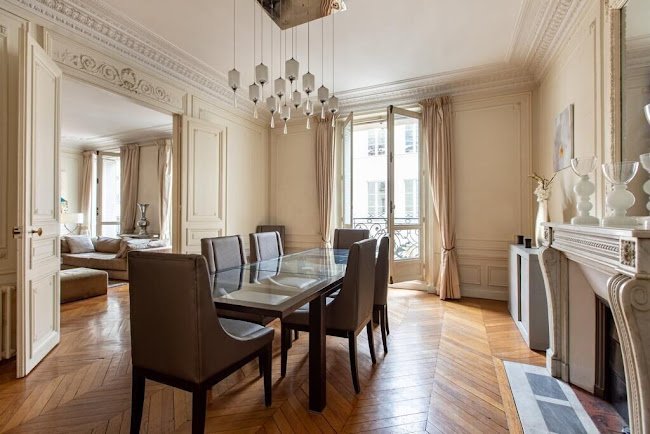 A 220SQM HAUSSMANN JEWEL ON THE CROWN OF CHAMPS ELYSEES