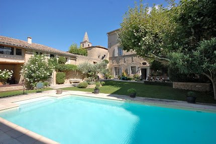 A Luxurious French Villa in a Picturesque Provencal Village