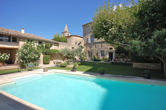 A Luxurious French Villa in a Picturesque Provencal Village