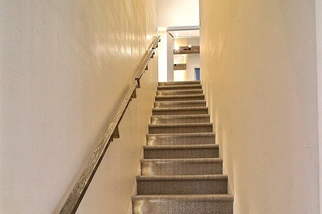 A SIGNAURE LUXURY ON CHAMPS DE MARS ALMA MARCEAU