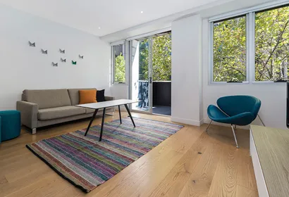 Apartments in Collins Street, Melbourne CBD