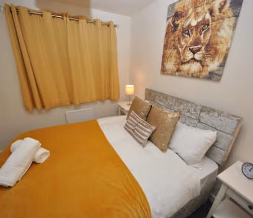 Oakfield House*Spacious*Boutique house*Parking*LFC