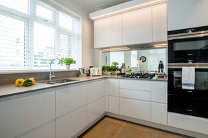 03 Bedrooms in Isleworth Twickenham