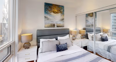 Bremner Blvd Serviced Apartment