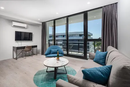 Dandenong Road Serviced Apartments - II