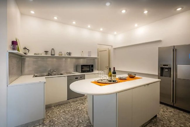 ALL-ENCOMPASSING LUXURY 600M2 VILLA WITH MAGICAL EXQUISITE VIEWS OF LAKEMAGGIORE
