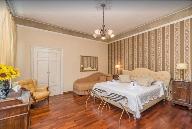 LAKE COMO HISTORIC LUXURY VILLA- 1200M2 OF PURE SPLEDOUR