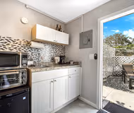 Bright & Cosy Studio in Coral Way - Brickell Area