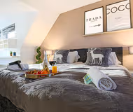 Victorian House with Free Parking, Garden, Smart TVs with Virgin TV and Netflix