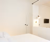 Master bedroom at Rue de l'Echelle Serviced Apartment, Louvre