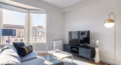 North Point St Apartment