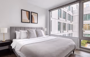 Mosso Folsom St Apartment