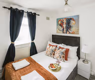 Dagnall Park Lodge with parking