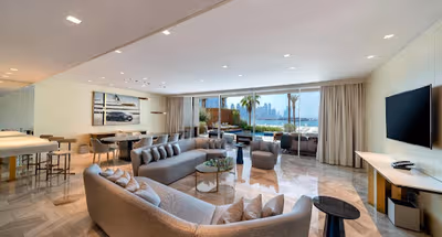 Beach Front 4 Bedrooms Villa, Palm Jumeirah