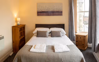 Central, Spacious Apartment Close to University