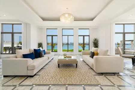 Living Room with Panaromic Beach View in Dubai Villa