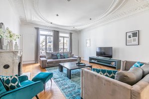 200 SQM HAUTE COUTURE CHAMPS ELYSEES