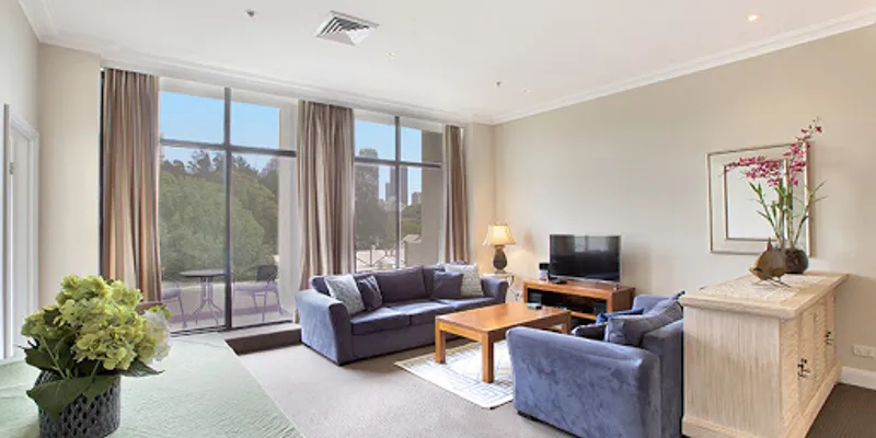 Dowling Street Apartments II