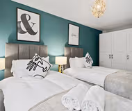 Middleton House with Free Parking, Fast-Wifi, SmartTV and Garden