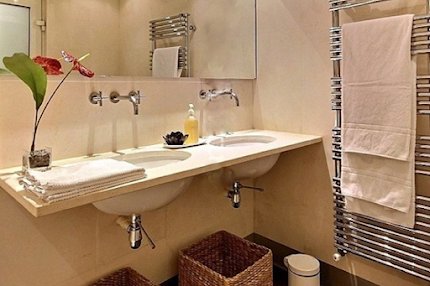AN EPITOME OF TRUE LUXURY 330M2 MONTORGUEIL