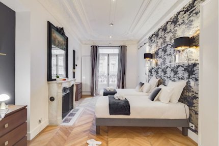 PRESTIGE OF PARIS 8TH NEXT TO CHAMPS ELYSEES