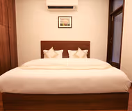 Noida Sector-36 Serviced Apartments