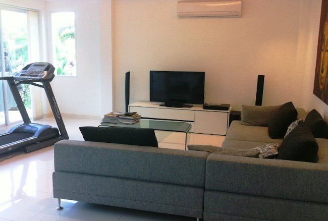 Modern Villa In Kamala