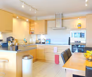 Hampton Court 1 beds with terrace