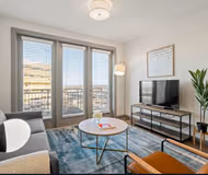 S Center St Serviced Apartment