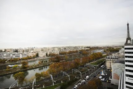 100M2 QUAI DE GRENELLE VIEWS FROM 15TH FLOOR